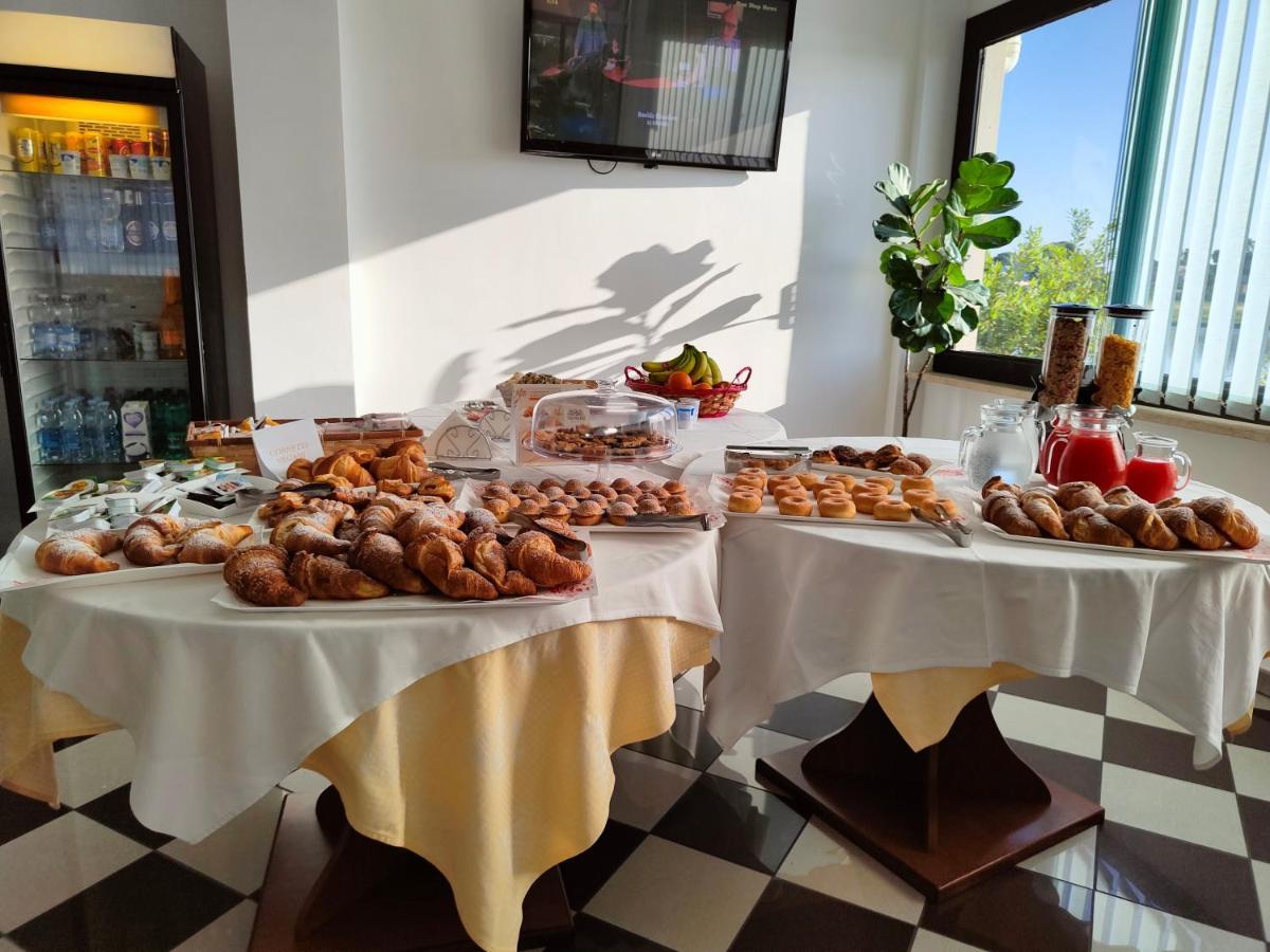 Hotel Baia Del Cigno Torre San Giovanni Ugento Eksteriør bilde
